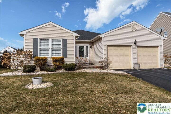 Property Photo:  1945 Vintage Drive  PA 18045 