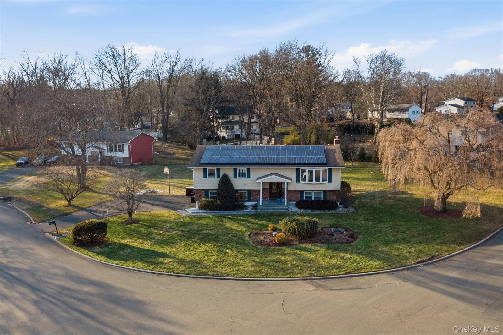 Property Photo:  6 Cider Mill Court  NY 10956 