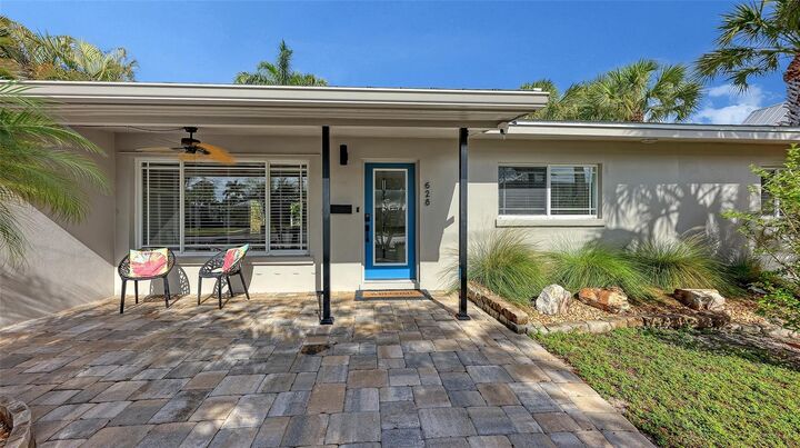 Property Photo:  628 W Olympia Avenue  FL 33950 