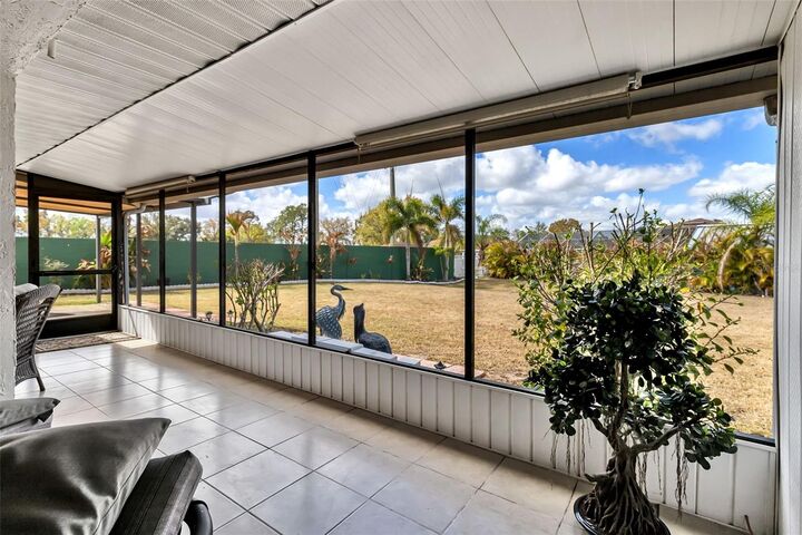 Property Photo:  1602 Dower Way  FL 33573 