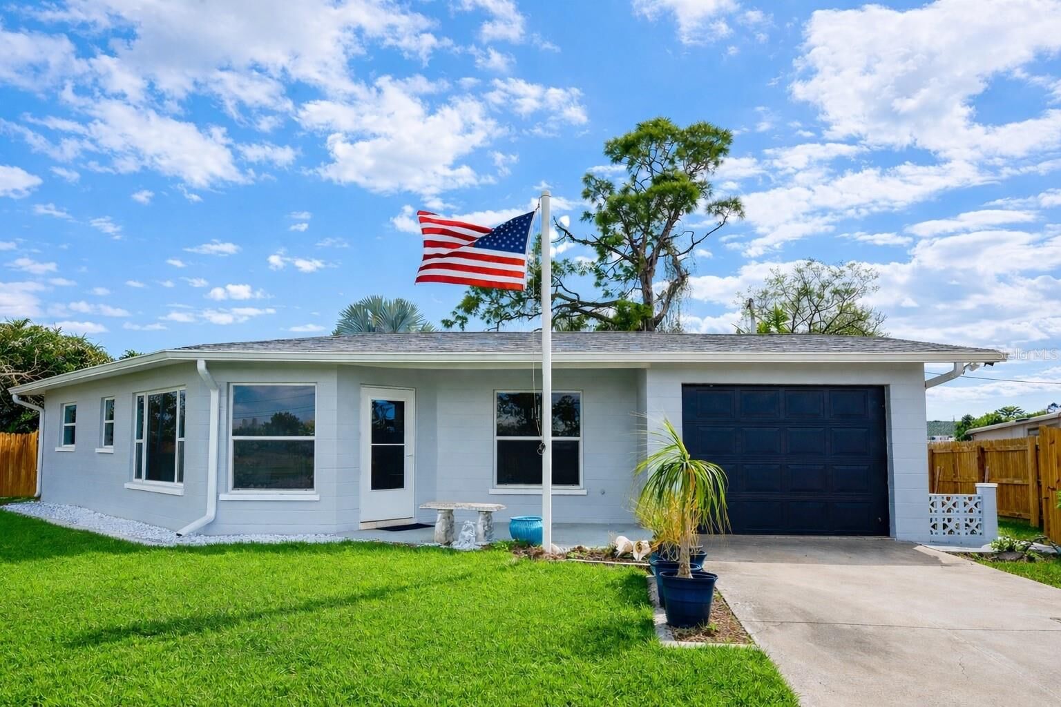Property Photo:  4172 Tarpon Road  FL 34293 