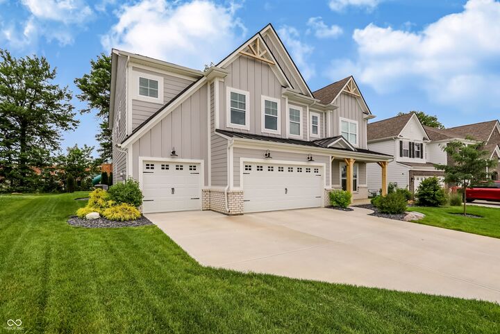 Property Photo:  10702 Oak Bend Boulevard  IN 46239 