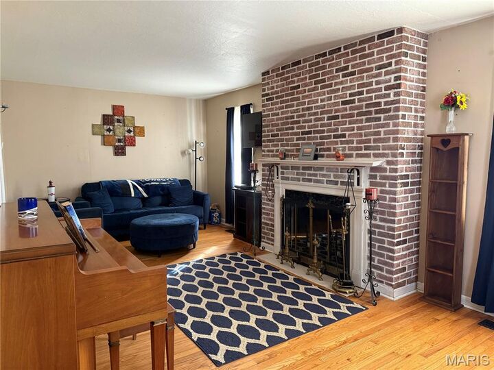 Property Photo:  420 S Spruce Street  IL 62246 