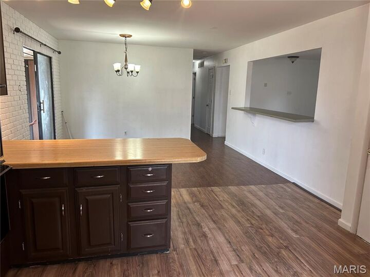 Property Photo:  2231 Rosegarden Drive  MO 63125 