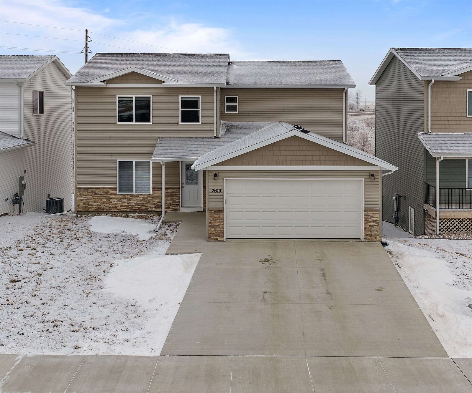 Property Photo:  2613 NW Granite Drive  ND 58703 