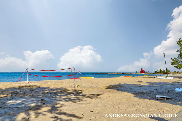 Property Photo:  2421 Crescent Walk  MI 49434 