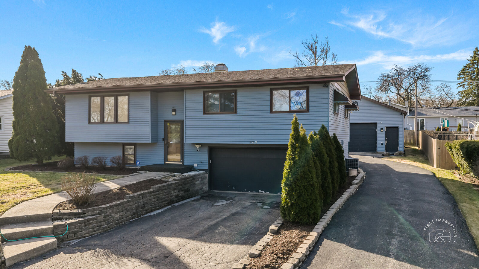 Property Photo:  563 Hitchcock Avenue  IL 60532 