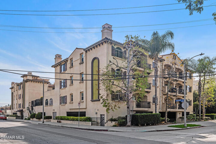 Property Photo:  4805 Bellflower Avenue 108  CA 91601 