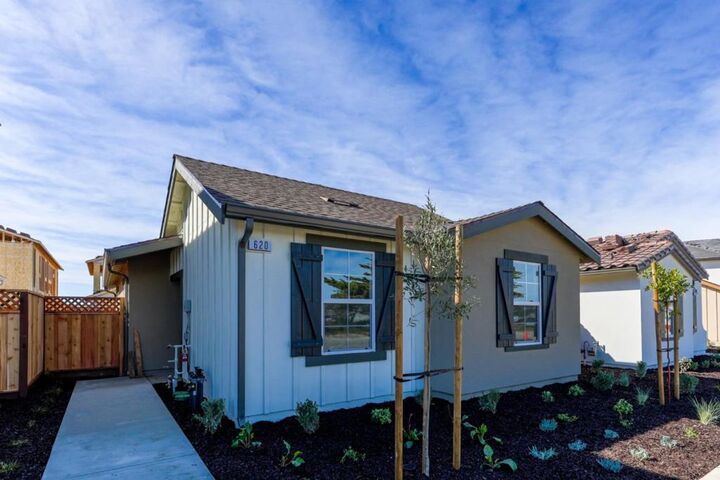 Property Photo:  626 Carmel Avenue  CA 93933 