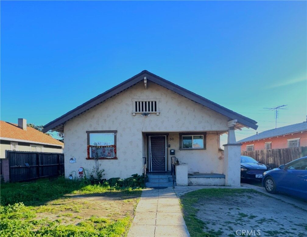 Property Photo:  150 E 70th Street 1,2  CA 90003 