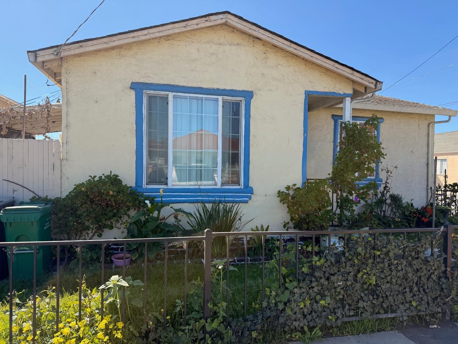 Property Photo:  519 Lincoln Street  CA 95076 