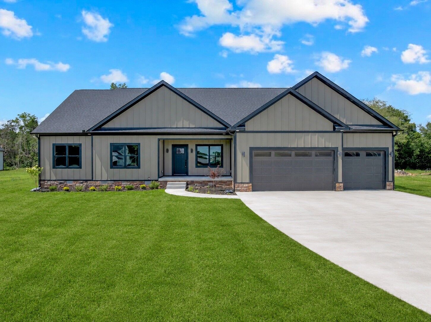 Property Photo:  112 Pine Bluff Ct  TN 37398 