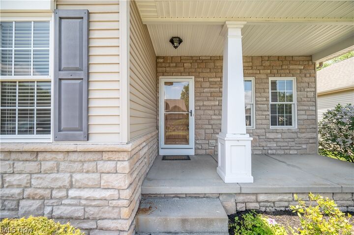 Property Photo:  30 Barnstone Lane 18  OH 44406 