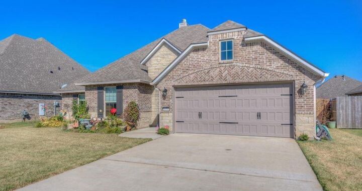 Property Photo:  819 Abita Chase  LA 71111 
