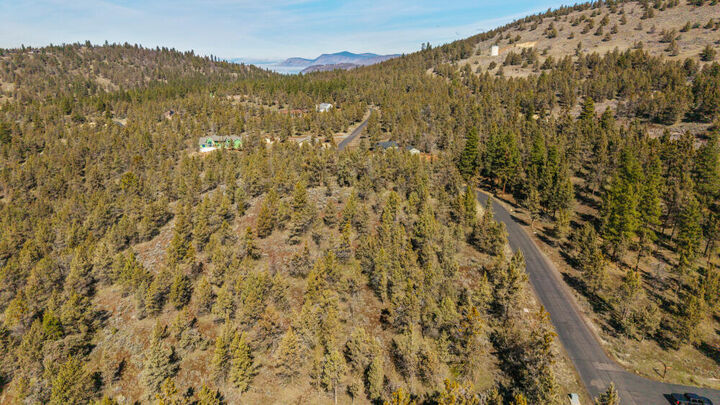 Property Photo:  1140 Vine Maple Drive  OR 97601 