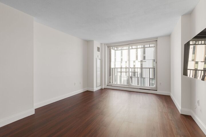 Property Photo:  8 Museum Way 827  MA 02141 