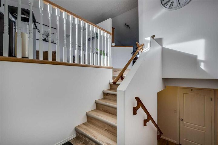 Property Photo:  30 Kenny Close  AB T4P 4C3 