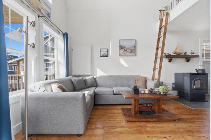 Property Photo: 212 Cottageclub Crescent AB T2K 1B3