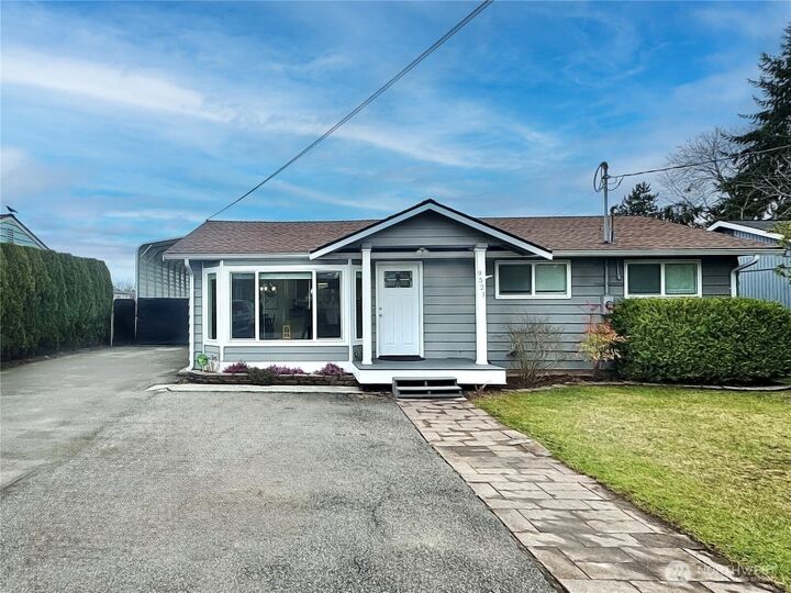 Property Photo:  9521  Sharon Drive  WA 98204 