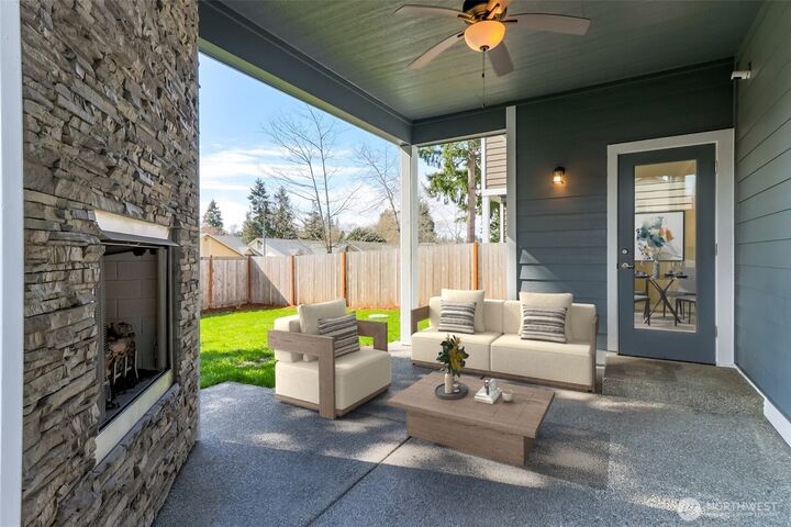 Property Photo:  15543  Bergh Court SE  WA 98597 