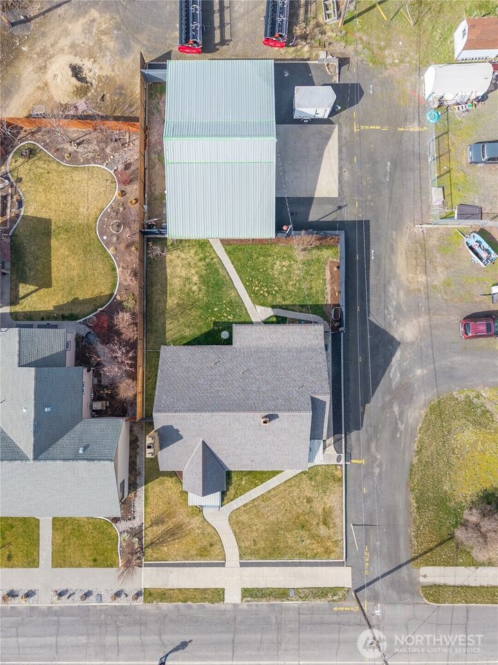 Property Photo: 206 S Alder Street WA 99159