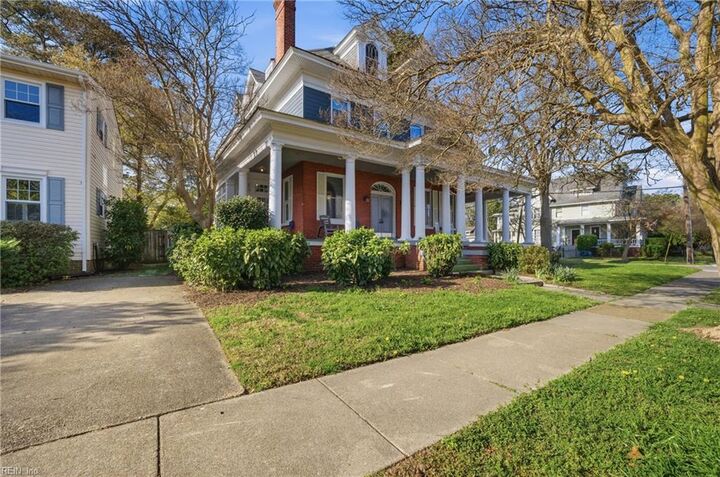 Property Photo:  1055 Cambridge Cres 4  VA 23508 