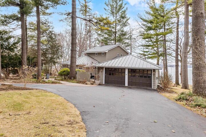 Property Photo:  513 Greenway Avenue  WI 54941 