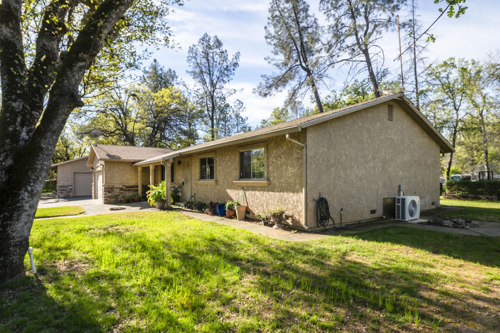 Property Photo: 9246 Chaparral CA 96001