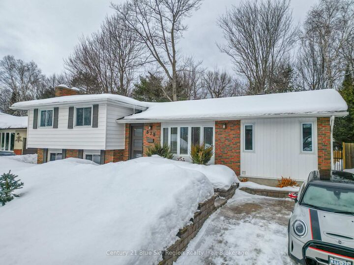 Photo de la propriété:  372 Camelot Drive  ON P1A 3K7 