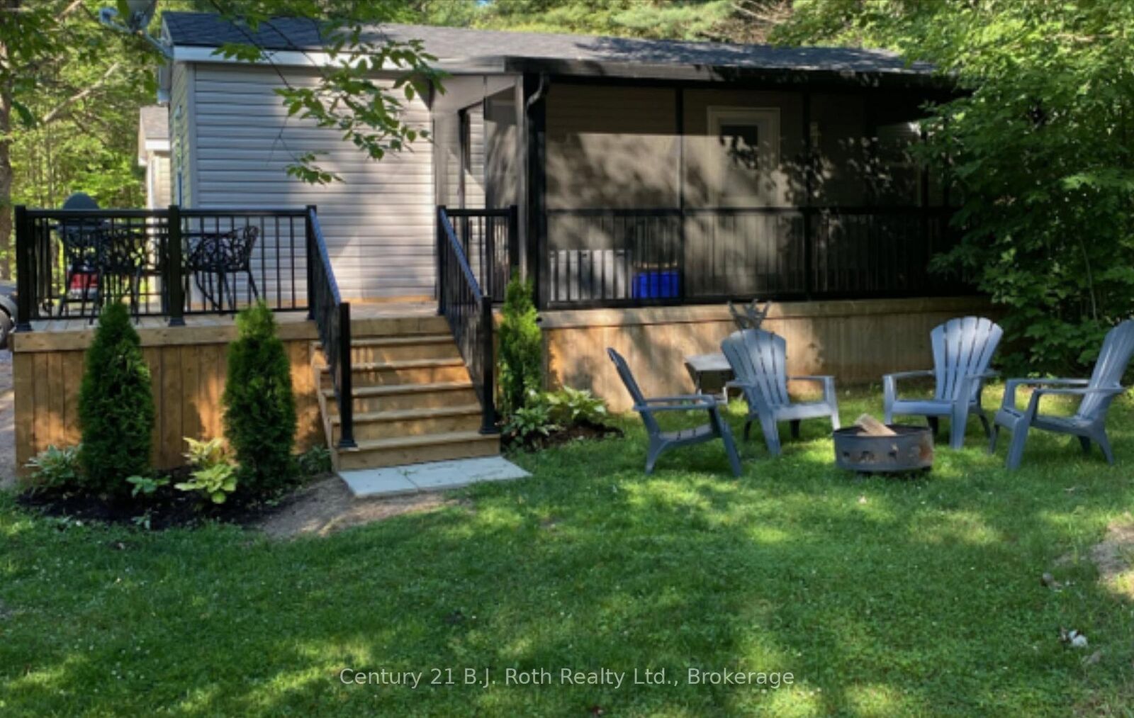 Property Photo:  719 Poplar Crescent  ON P1L 1W9 