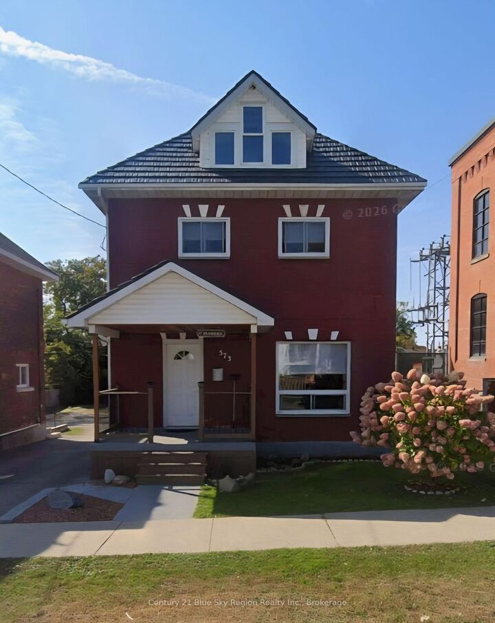 Photo de la propriété:  573 Worthington Street E  ON P1B 1H7 
