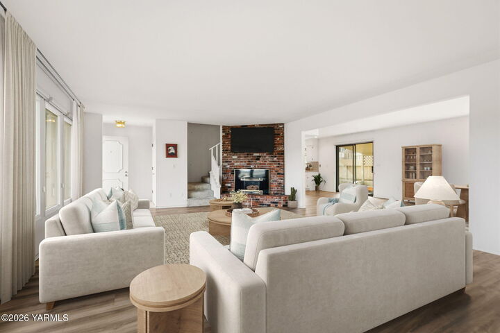 Property Photo:  3008 Englewood Ave  WA 98902 