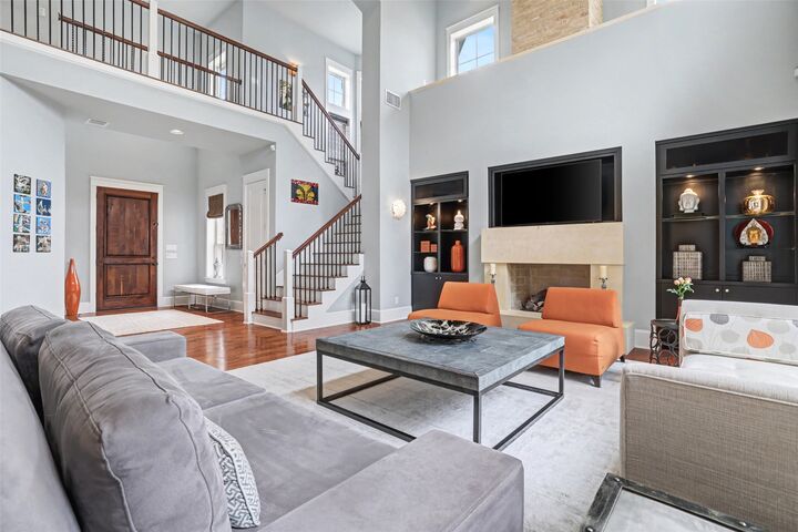 Property Photo: 816 Stonewall Ridge Lane TX 78746