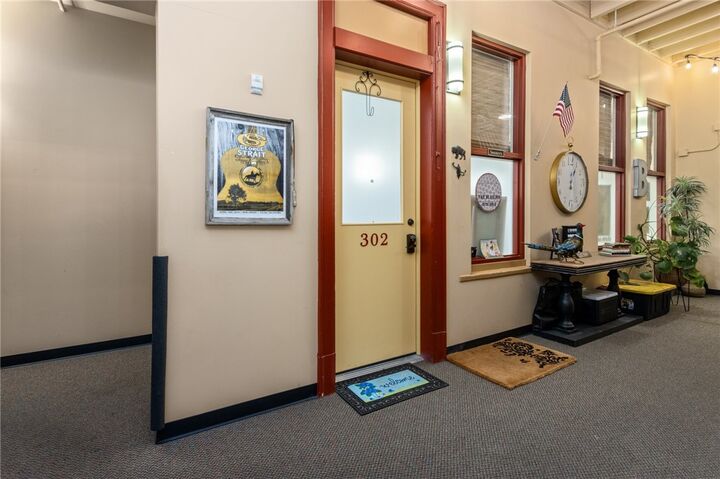 Property Photo: 104 N Broadway #302 MT 59101