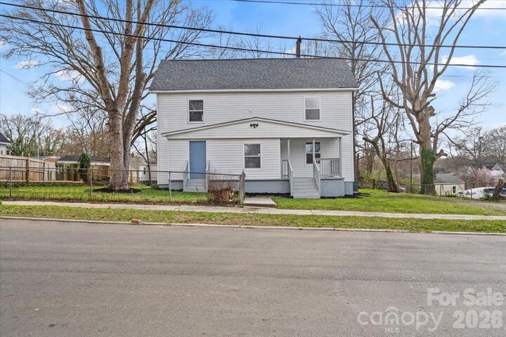 Property Photo:  913 W 3rd Avenue  NC 28052 