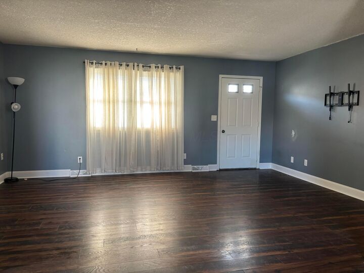 Property Photo:  616 Huron Drive  OH 43056 