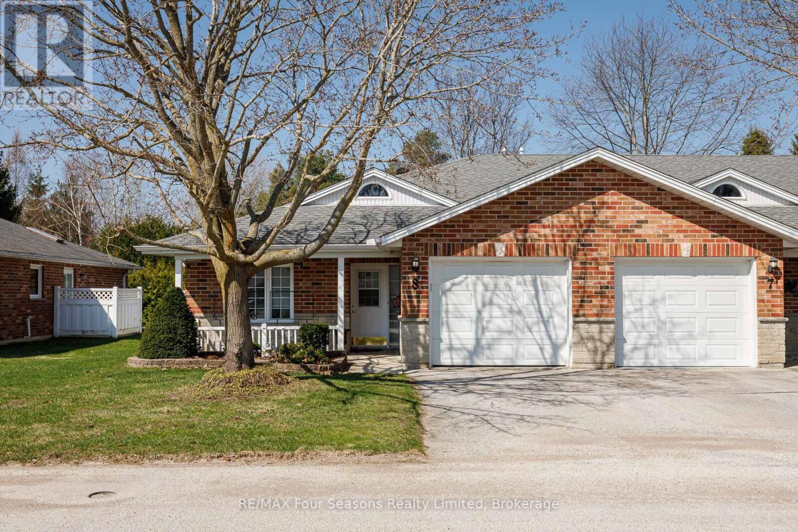 Property Photo: 275 Huron Street 8 ON L0M 1S0