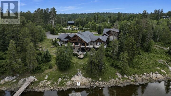 76 Middle Lake/Winnipeg River — photo 1