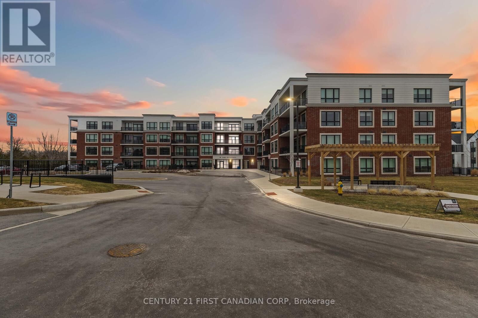 Photo de la propriété:  1975 Fountain Grass Drive 105  ON N6K 4P9 