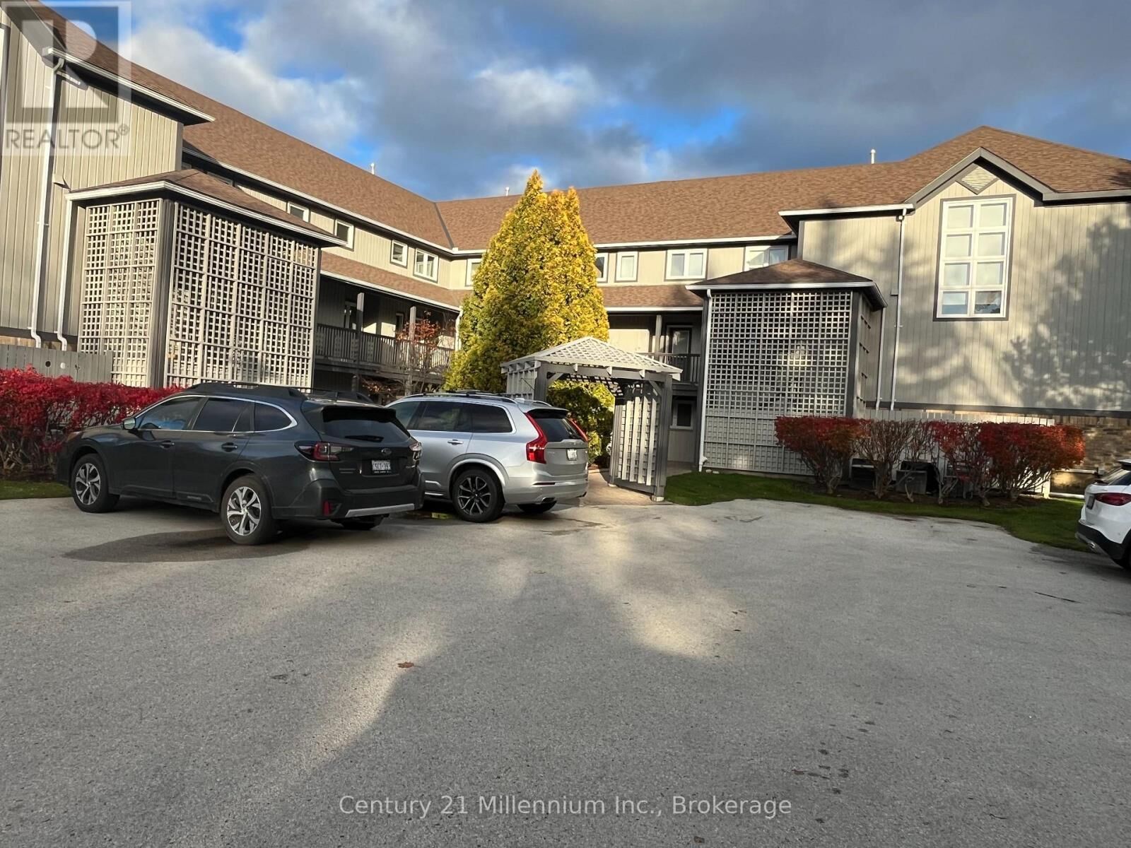 Photo de la propriété:  706 Johnston Park Avenue  ON L9Y 5C7 