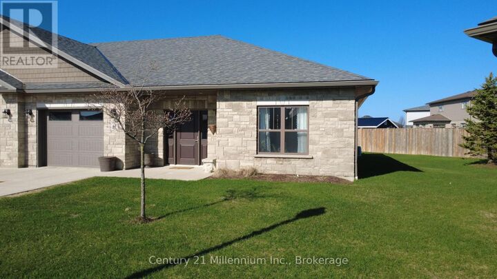 Property Photo:  1050 Waterloo Street 11  ON N0H 2C3 