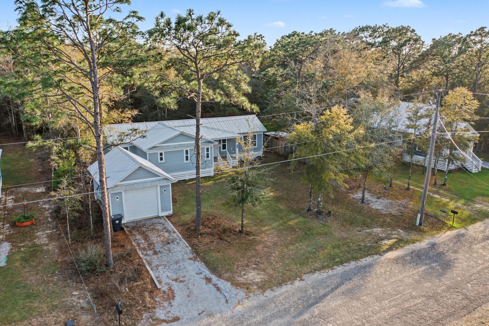 Property Photo: 255 W Renoir Road FL 32433