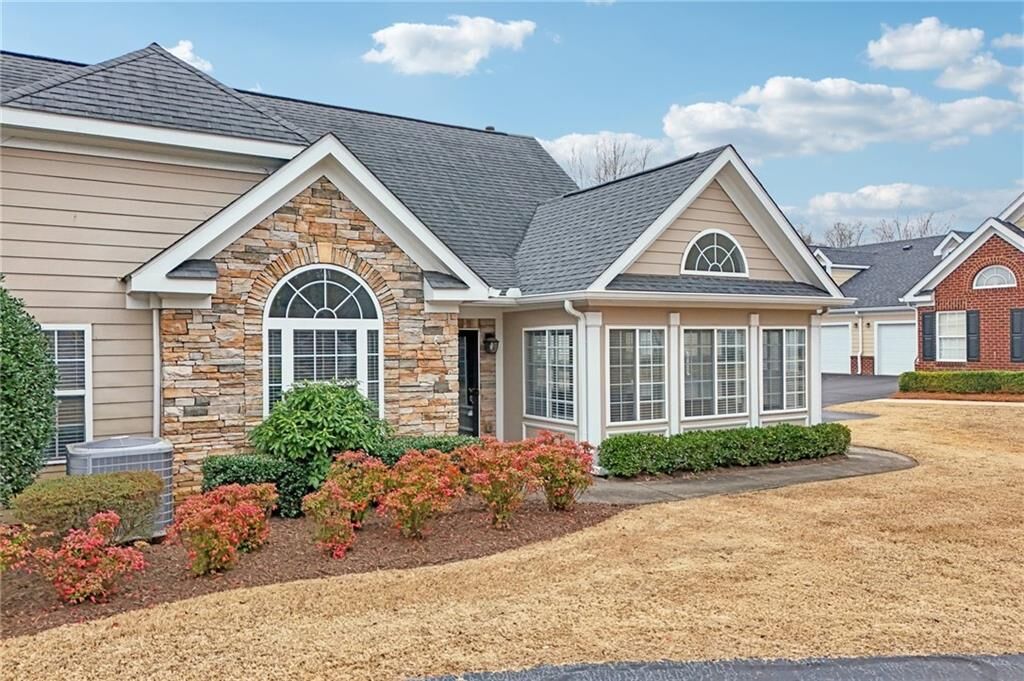 Property Photo:  2607 Village Lane  GA 30075 