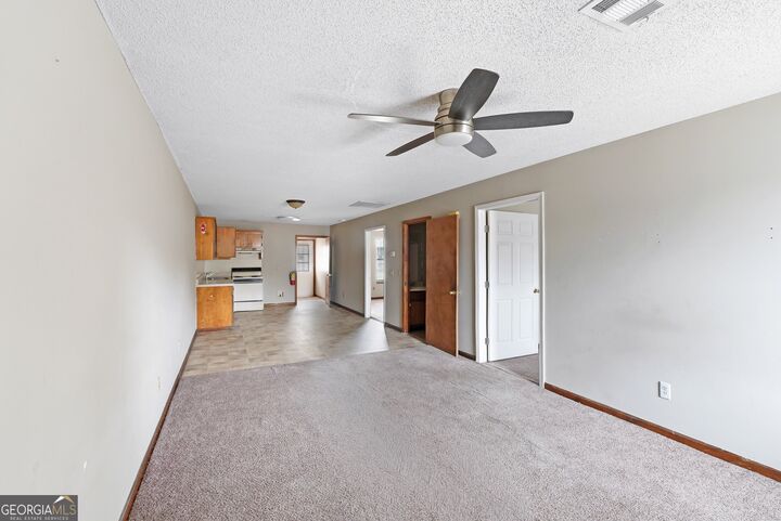 Property Photo: 124 Evergreen Trail GA 30121