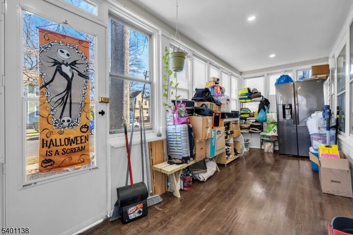 Property Photo:  320 Pine St  NJ 07203 