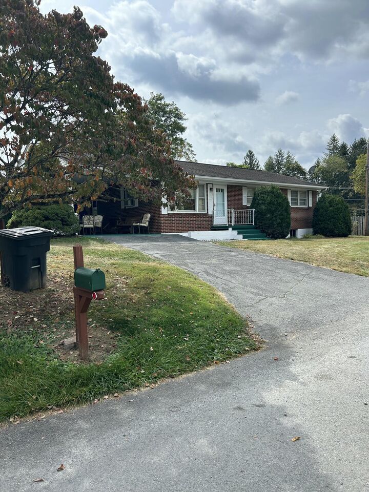 Property Photo: 50 Shanklin WV 24983