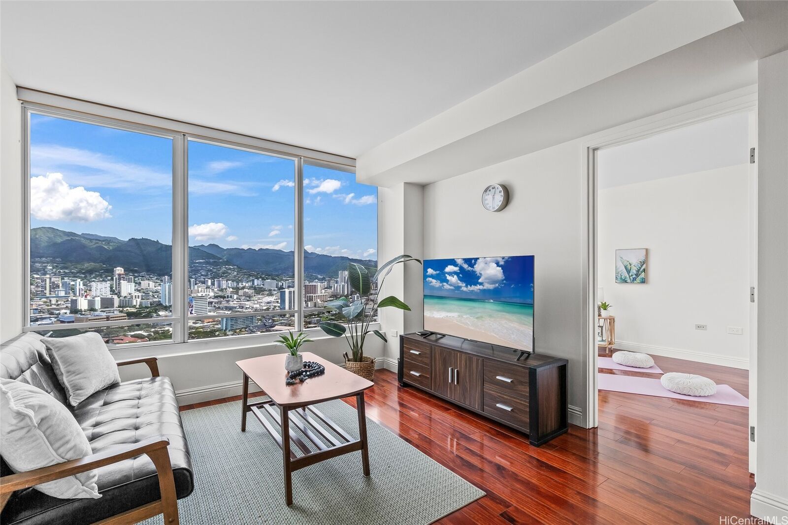 Property Photo:  1009 Kapiolani Boulevard 3701  HI 96814 