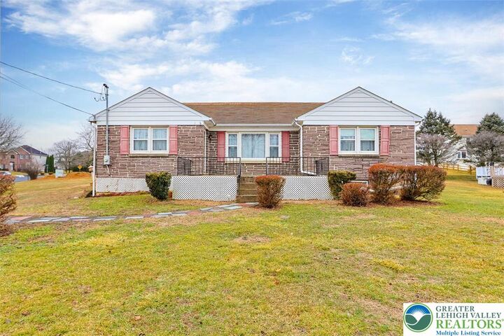 Property Photo:  1902 Richmond Road  PA 18040 