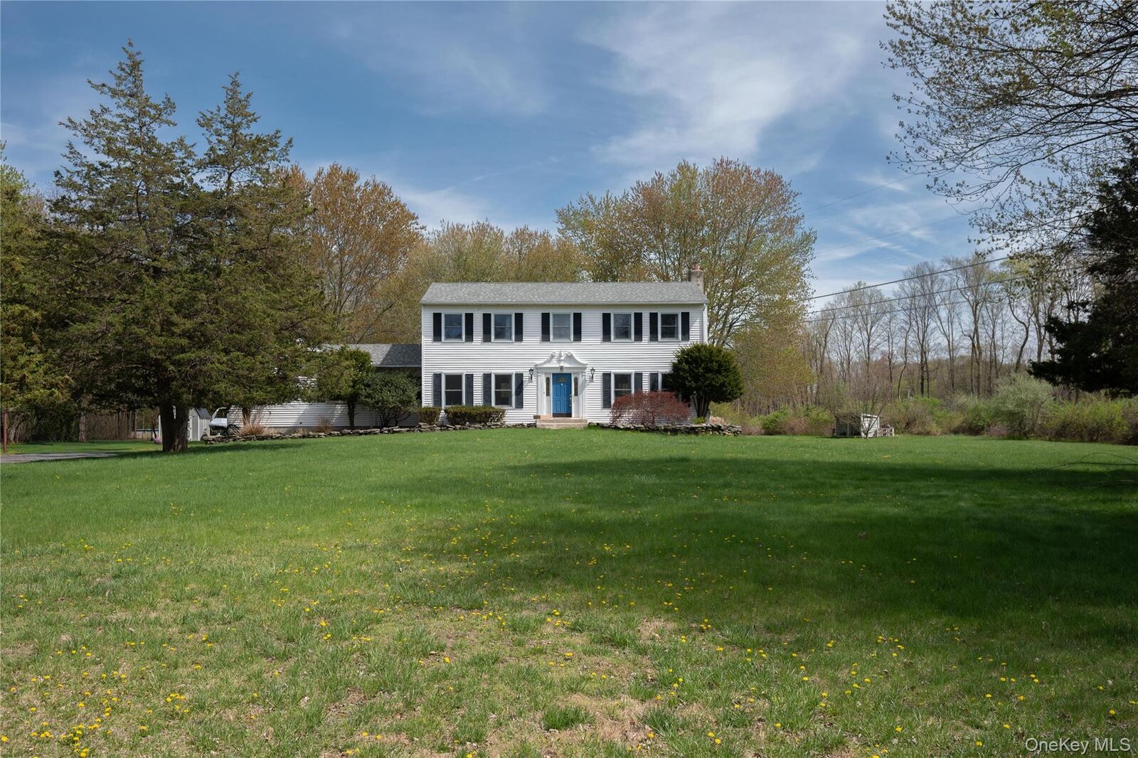 Property Photo:  6 Eisenhower Court  NY 12533 
