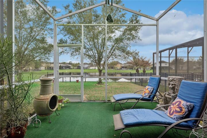 Property Photo: 10942 High Bush Court FL 32825